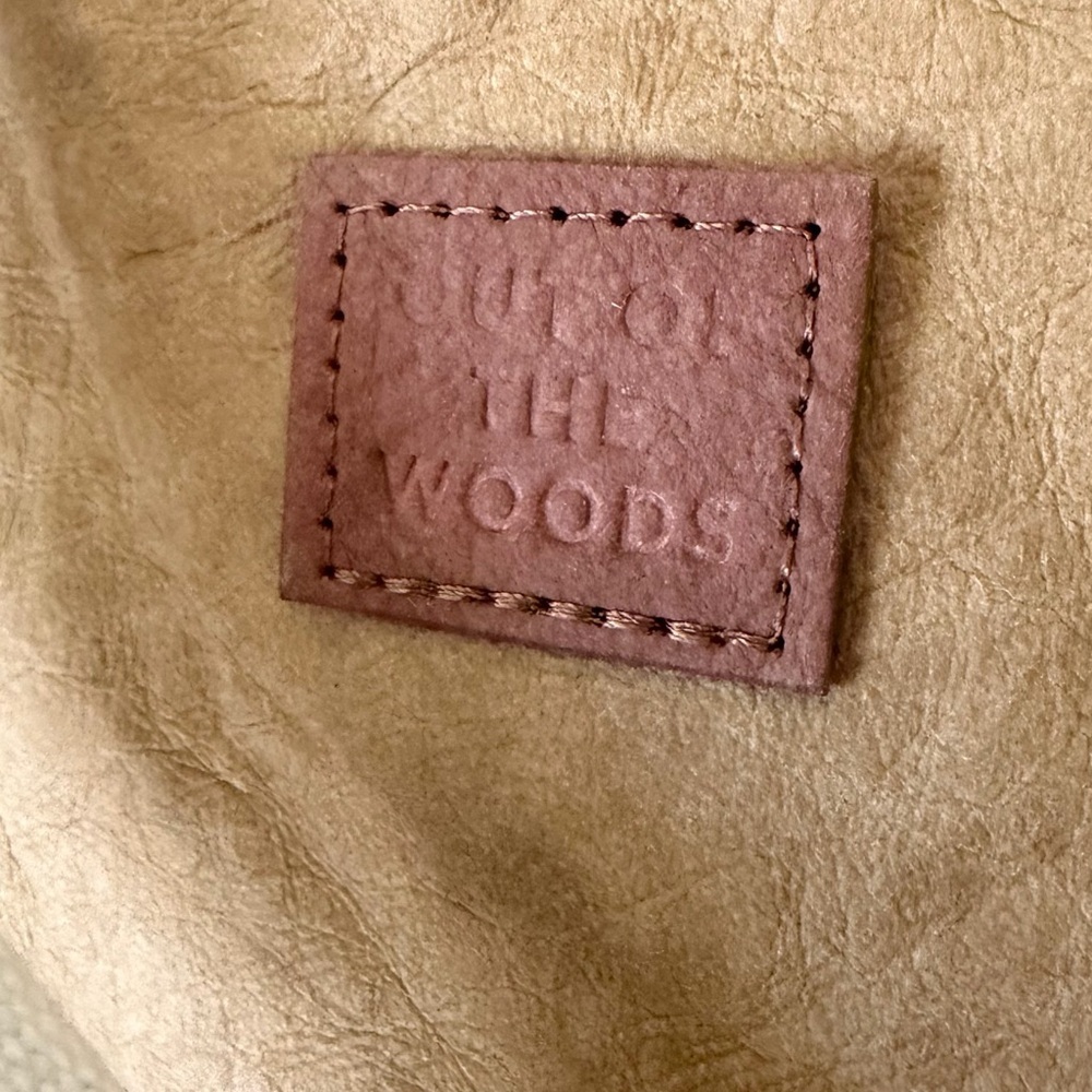 OUT OF THE WOODS Iconic Shopper Sahara color Tote. - Picture 5 of 9